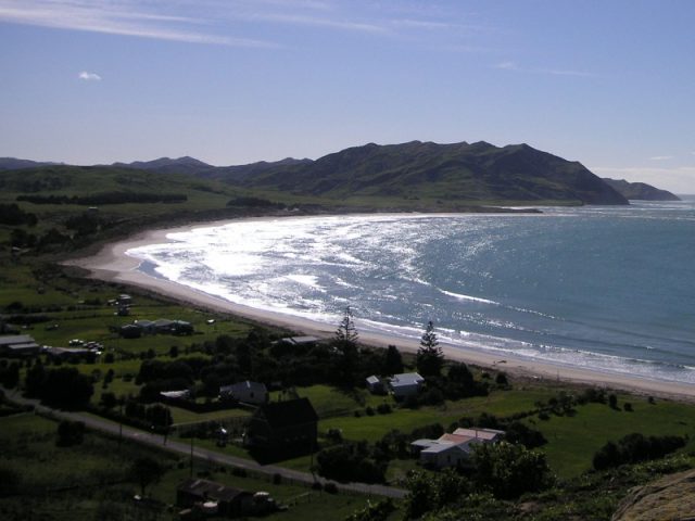 whangara-beach1