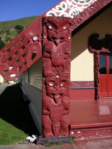 whangara-marae-tiki1