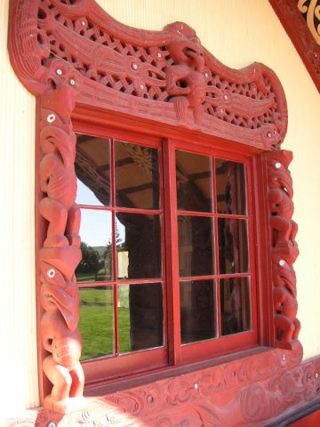 whangara-marae-window